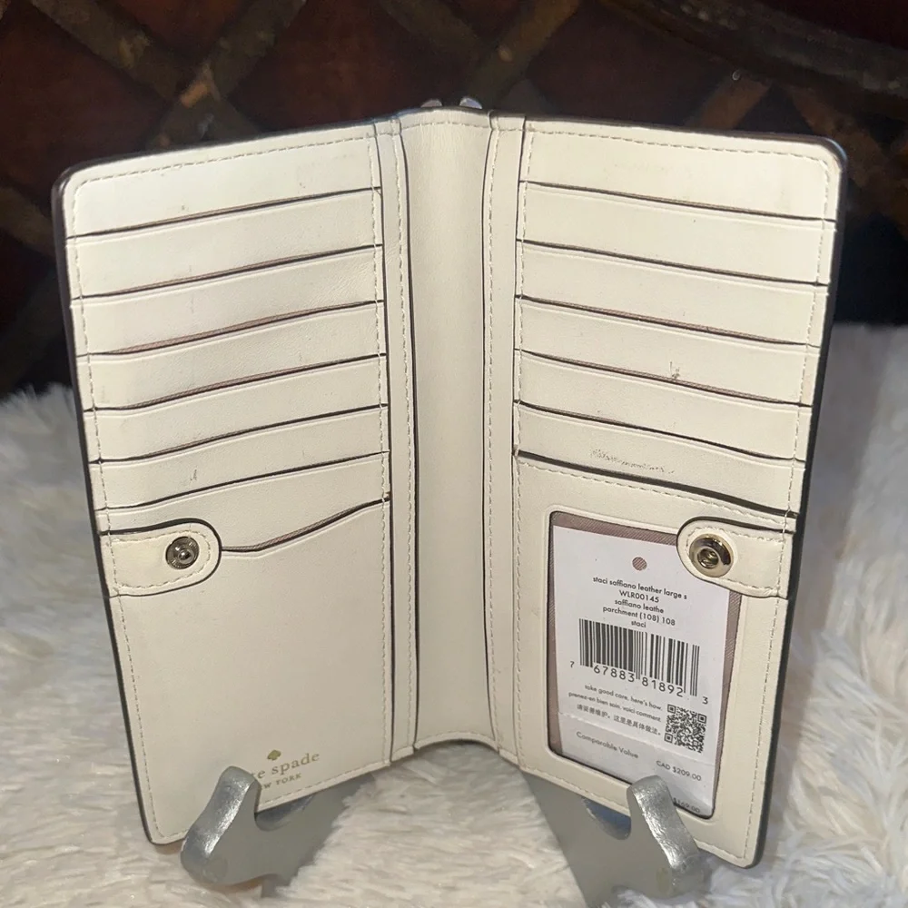 Kate Spade white Cream Wallet